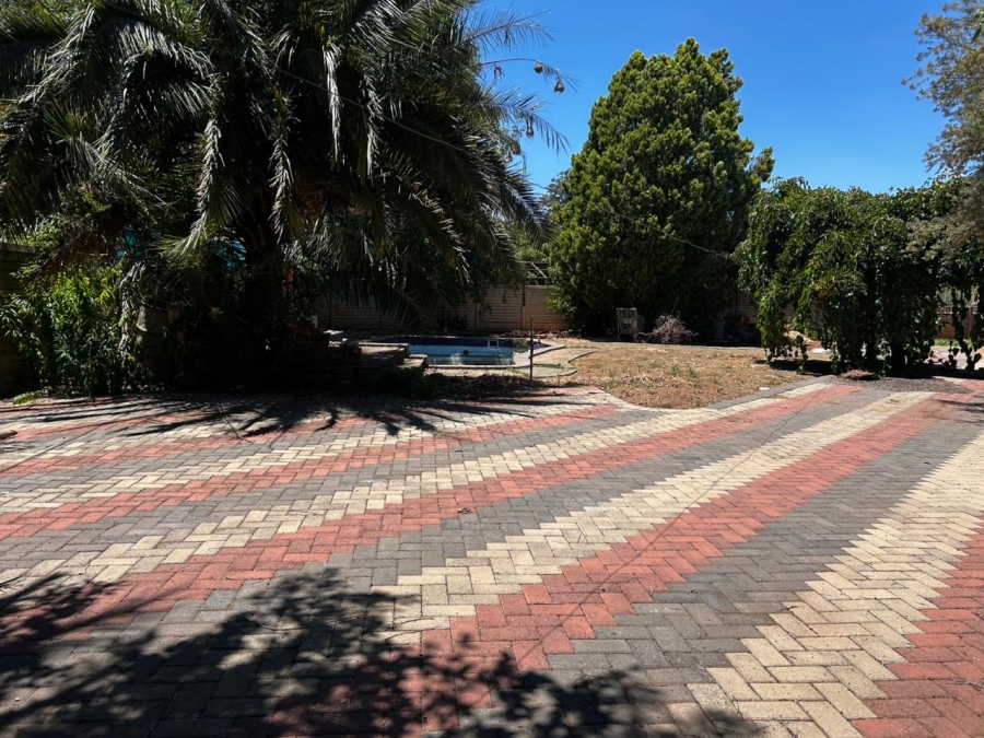 4 Bedroom Property for Sale in Uitsig Free State